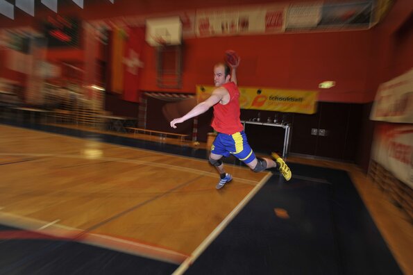 Tschoukball
