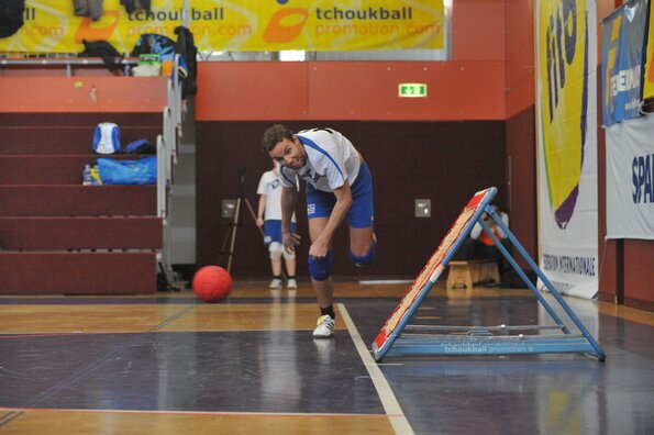 Tschoukball