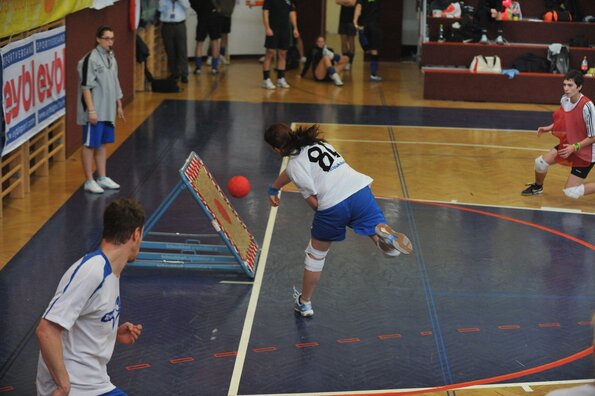 Tschoukball